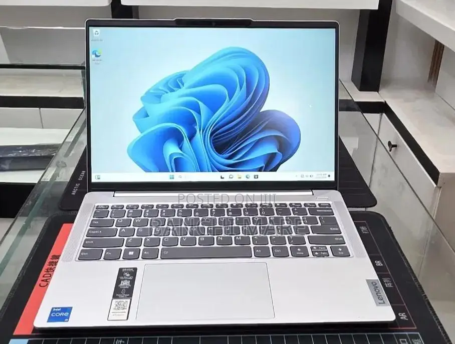 New Lenovo IdeaPad 5 Slim 13th Gen i7 16GB Intel Core i5 SSD 512GB