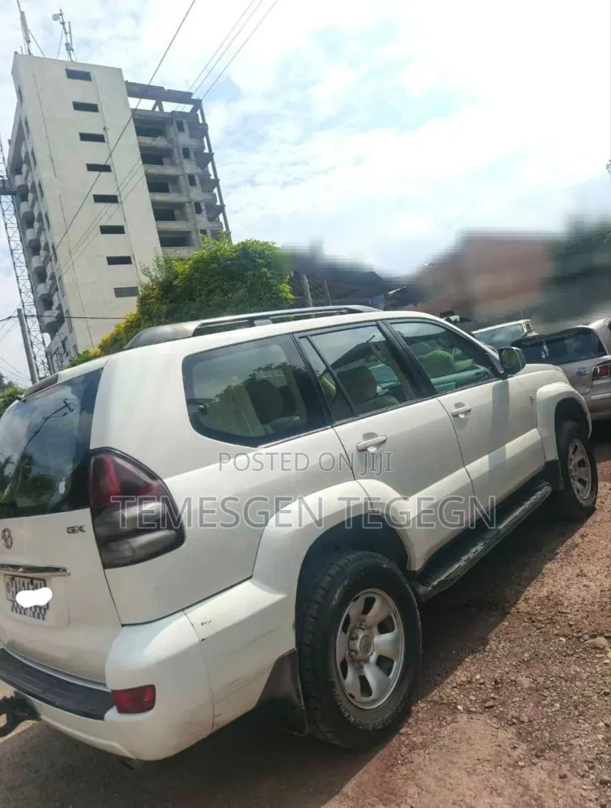 Toyota Land Cruiser Prado 2006 White