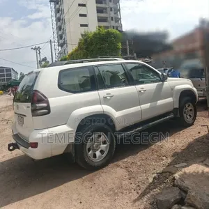 Toyota Land Cruiser Prado 2006 White