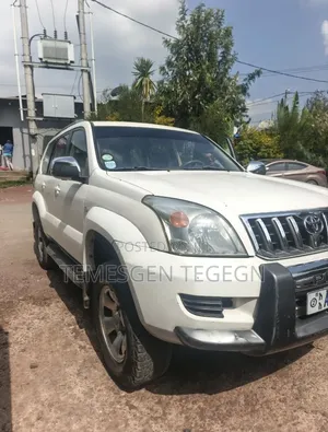 Toyota Land Cruiser Prado 2006 White