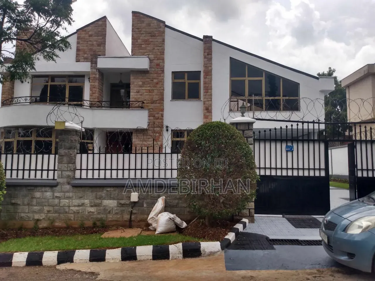 4bdrm House in Sunshine, Bole for sale