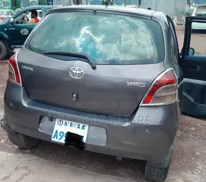 Toyota Yaris 2008 Gray