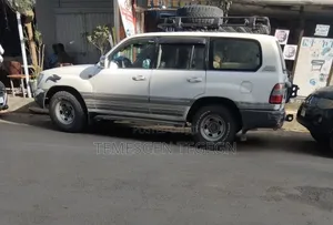 Toyota Land Cruiser 2007 White