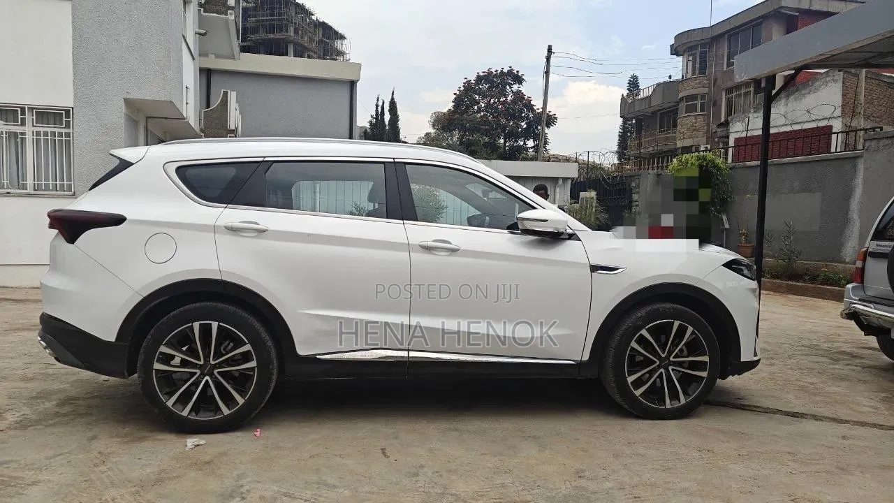 Jetour X70 Plus 2022 White