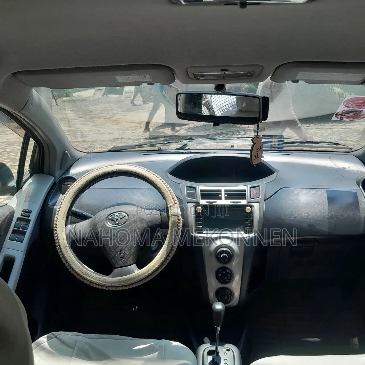 Toyota Yaris 2010 Orange