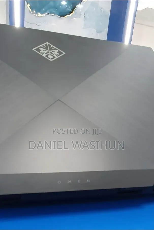 New Laptop HP Omen 17 16GB Intel Core i7 SSD 512GB