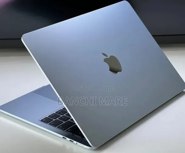 New Laptop Apple MacBook Air 2025 M4 16GB Apple M4 SSD 256GB