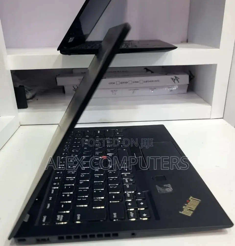 New Laptop Lenovo ThinkPad X1 Carbon 8GB Intel Core i5 SSD 512GB