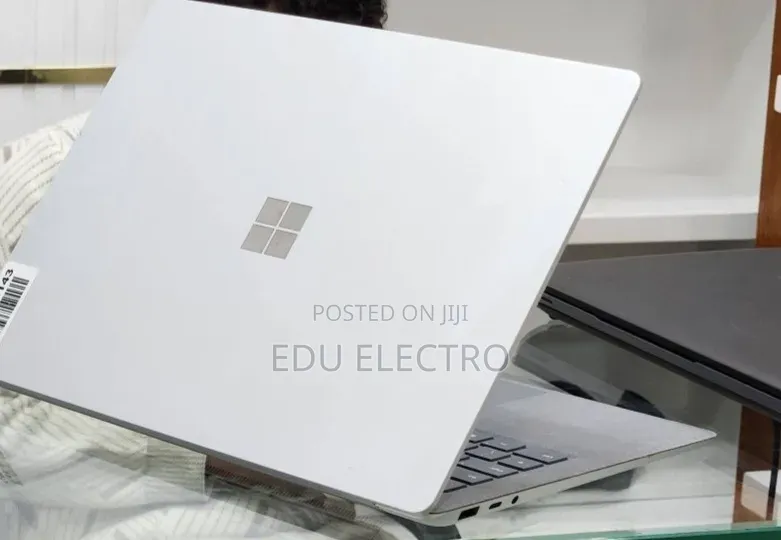 New Laptop Microsoft Surface Laptop 3 16GB Intel Core i7 SSD 256GB