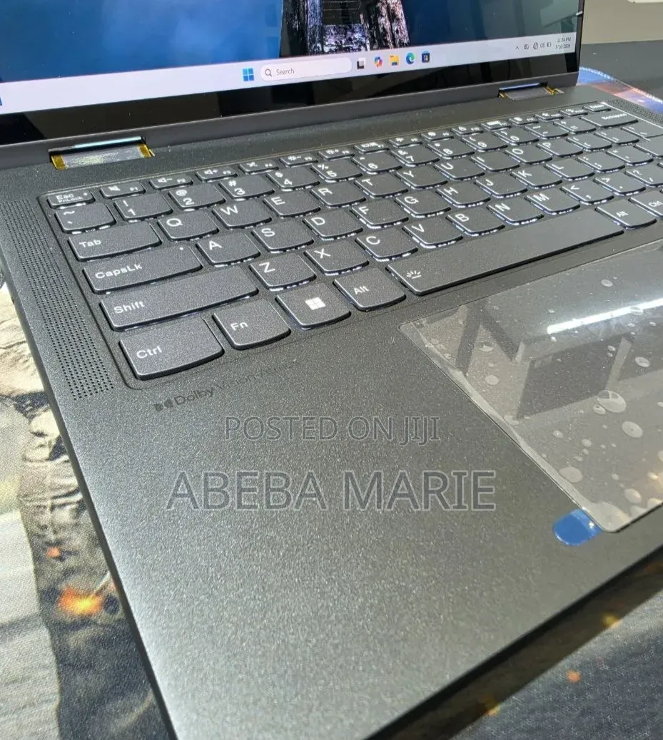 New Laptop Lenovo Yoga 7i 16GB Intel Core Ultra 7 SSD 512GB