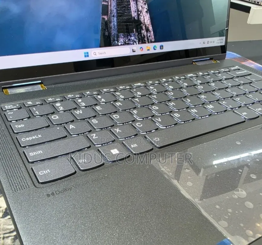 New Laptop Lenovo ThinkPad Yoga 16GB Intel Core Ultra 7 SSD 512GB