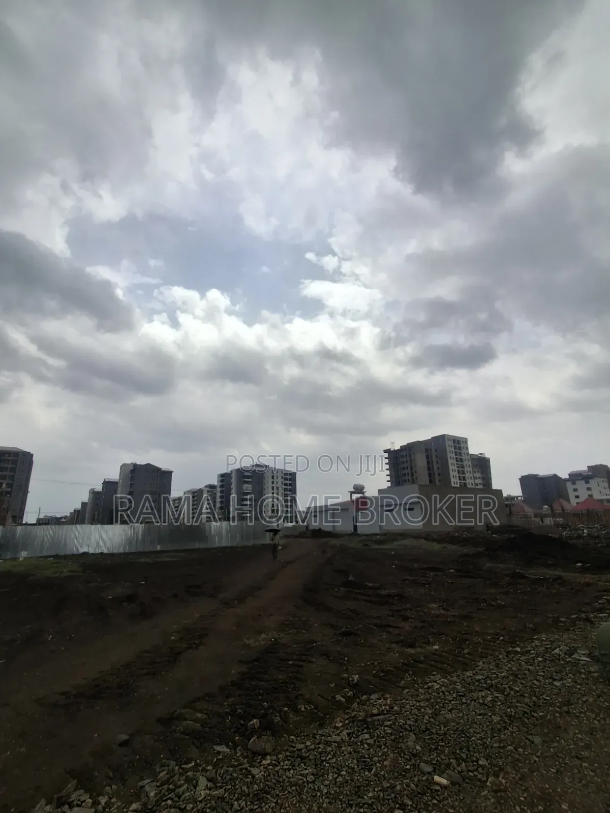 250 ካሬ ባዶ ቦታ አያት አካባቢ ዲጂታል ካርታ ያለው የልማት ተነሽ ኣመቺ ቦታ ላይ