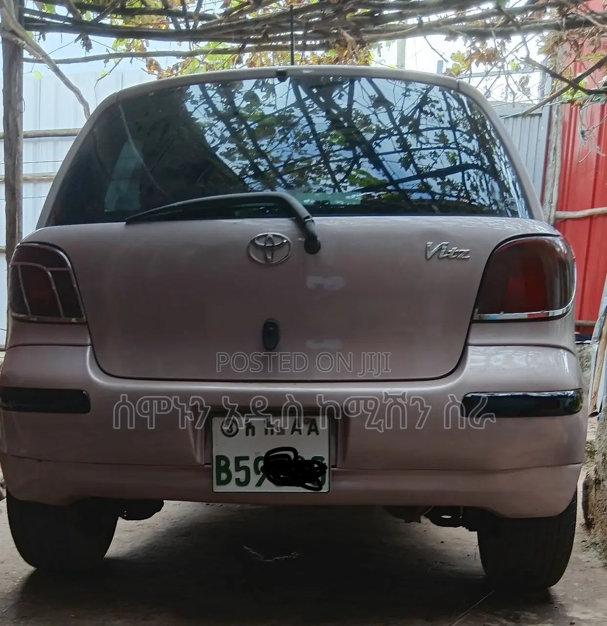 Toyota Vitz 1.0 FWD 5dr 2004 Pink