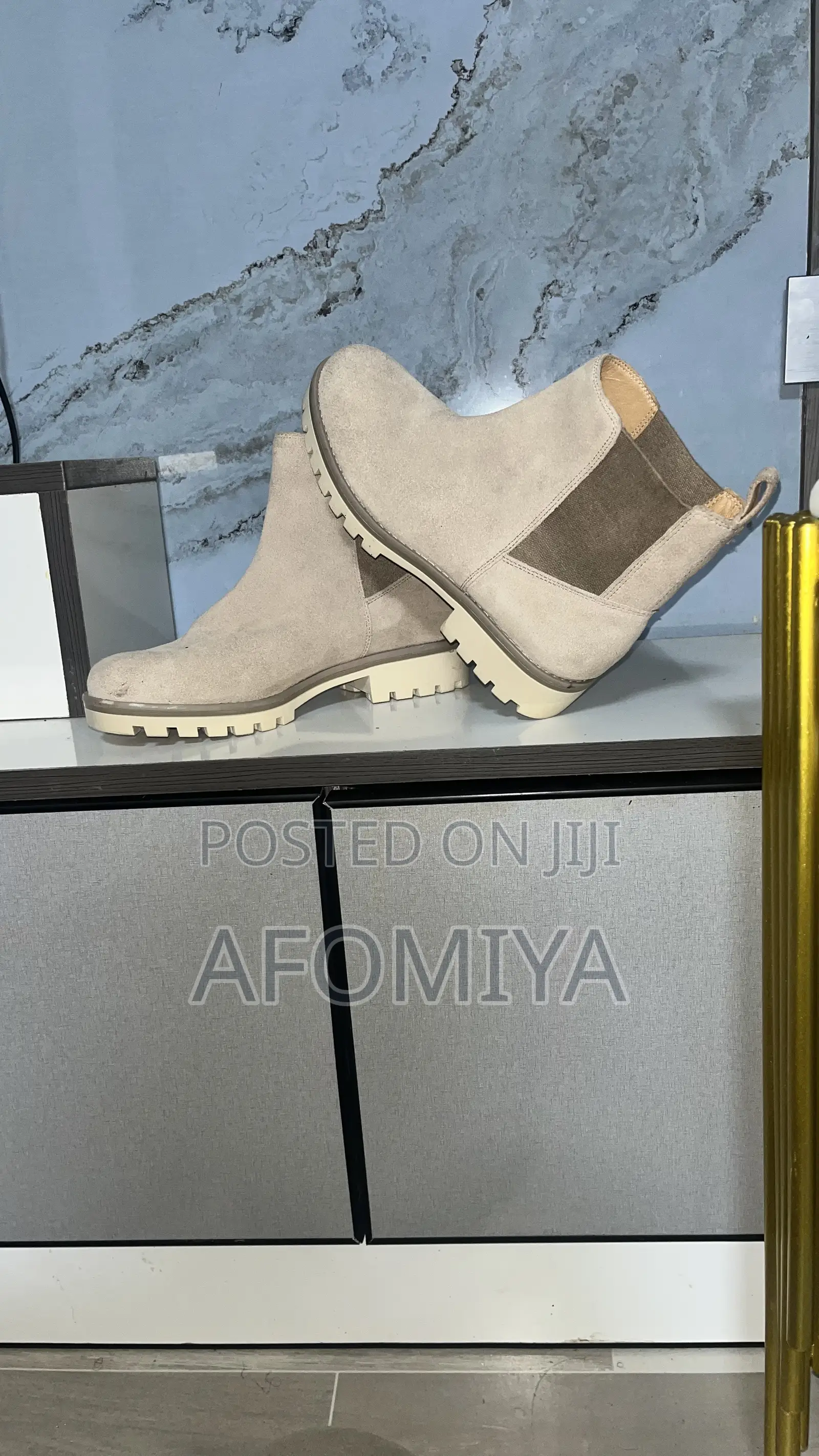 Crown Vintage Chelsea Boots