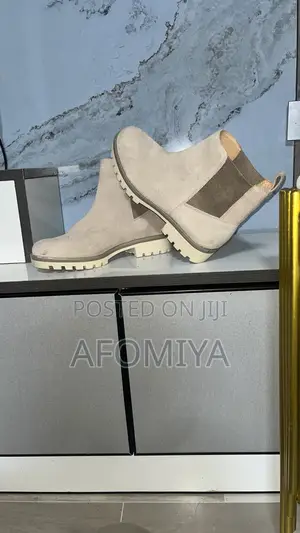Crown Vintage Chelsea Boots