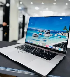 New Laptop Apple MacBook Pro 2021 M1 16GB Apple M1 Pro SSD 512GB