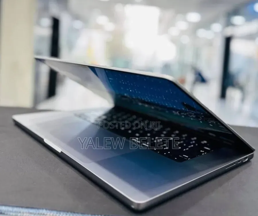 New Laptop Apple MacBook Pro 2021 M1 16GB Apple M1 Pro SSD 512GB