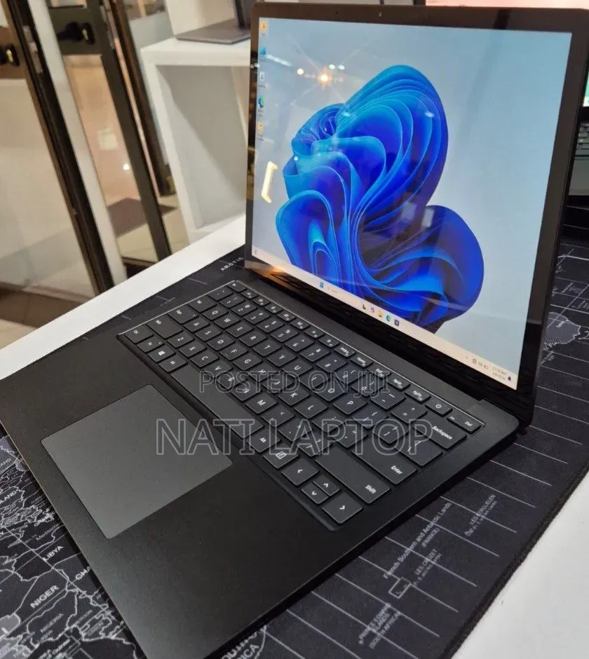 New Laptop Microsoft Surface Laptop 3 16GB Intel Core i7 SSD 256GB