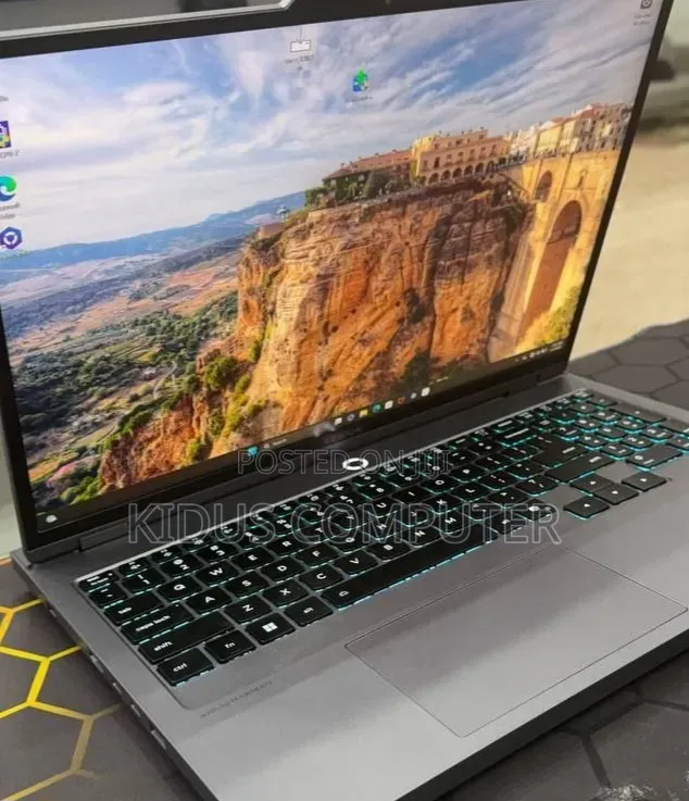 New Laptop Lenovo Legion 5 32GB Intel Core Ultra 9 SSD 1T