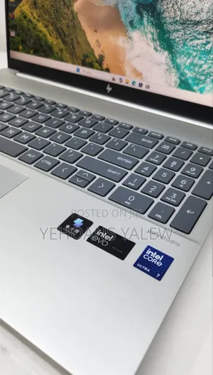 New Laptop HP Pavilion 15-eh0050wm 16GB Intel Core Ultra 7 SSD 1T