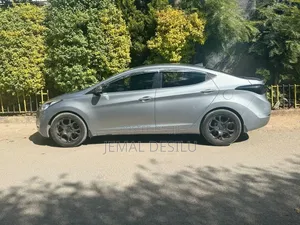 Hyundai Avante 2015 Silver