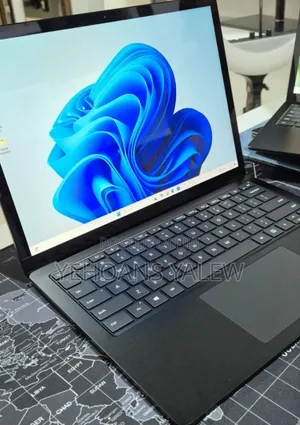 New Laptop Microsoft Surface Laptop 3 16GB Intel Core i7 SSD 256GB