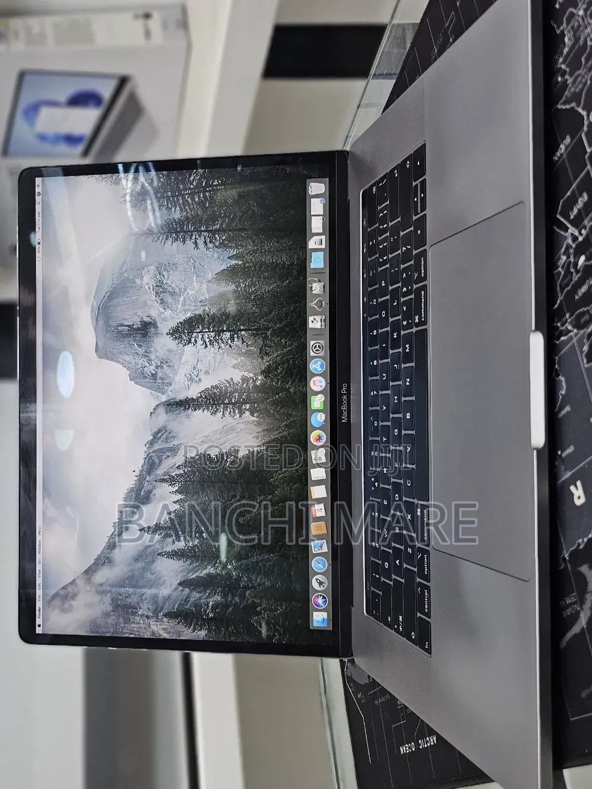 New Laptop Apple MacBook Pro 2019 16GB Intel Core i9 SSD 512GB