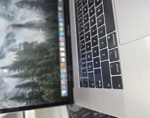 New Laptop Apple MacBook Pro 2019 16GB Intel Core i9 SSD 512GB