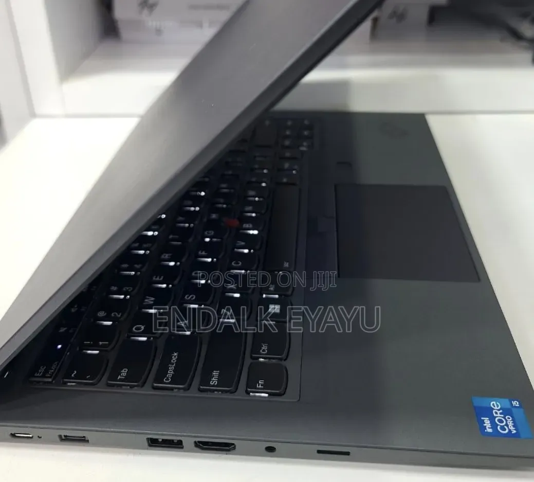 New Laptop Lenovo ThinkPad T14 16GB Intel Core i5 SSD 512GB