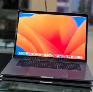 New Laptop Apple MacBook Pro 2017 16GB Intel Core i7 SSD 512GB