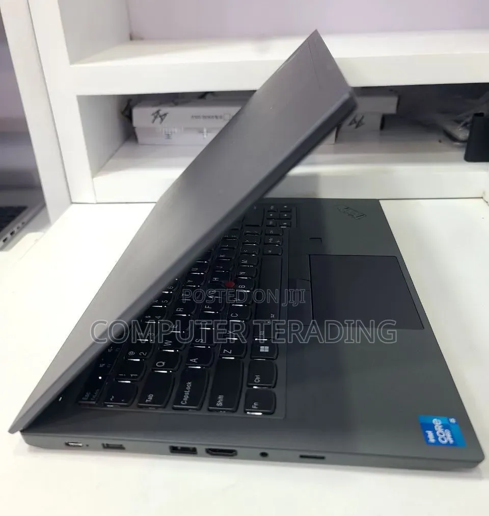 New Laptop Lenovo ThinkPad T14 16GB Intel Core i5 SSD 512GB