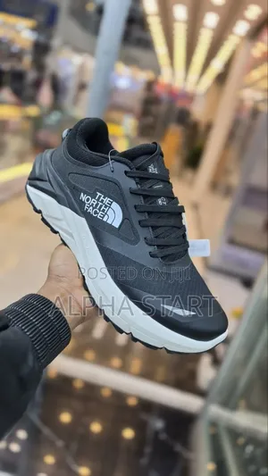 North Face 100% Water Proof Sneakers for Man's Made in Vietnam