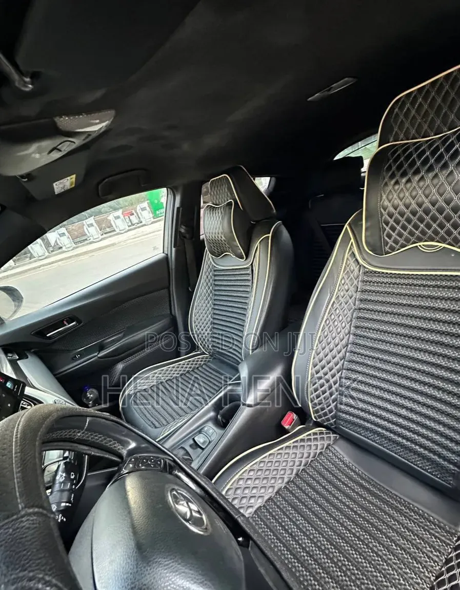 Toyota C-HR 2017 Gray