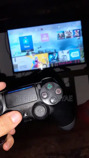 Jailbreaked Ps4 Slim With 2 Controllers and Games