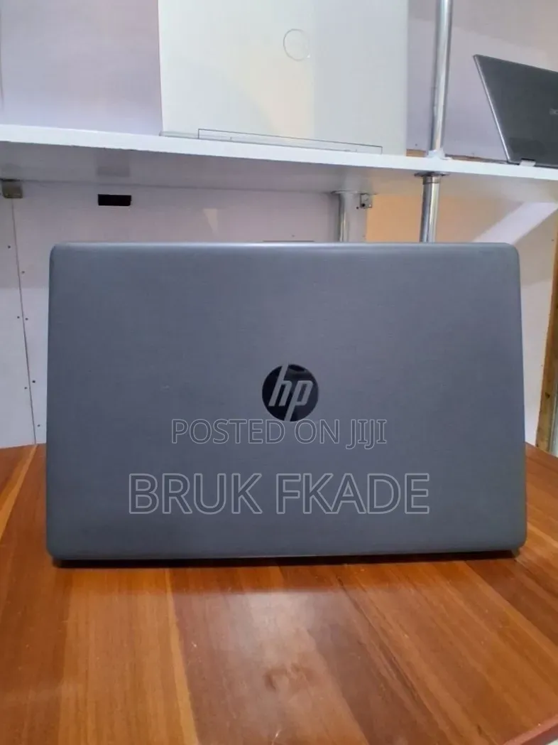 New Laptop HP 250 G7 8GB Intel Core i7 SSD 1T