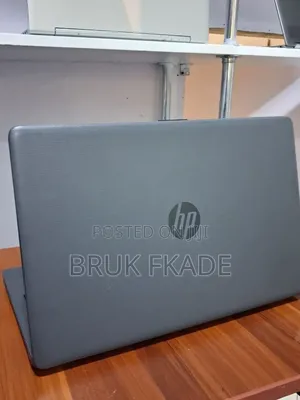 New Laptop HP 250 G7 8GB Intel Core i7 SSD 1T