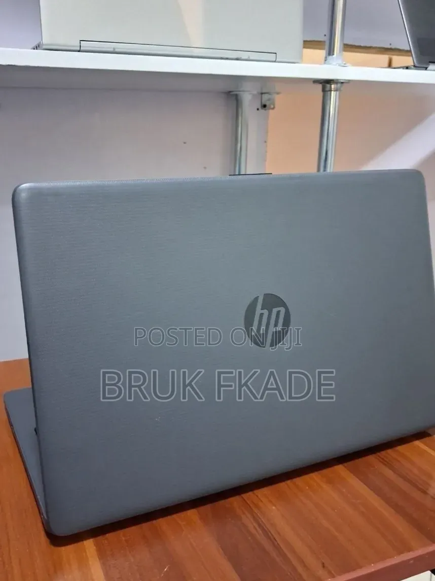 New Laptop HP 250 G7 8GB Intel Core i7 SSD 1T