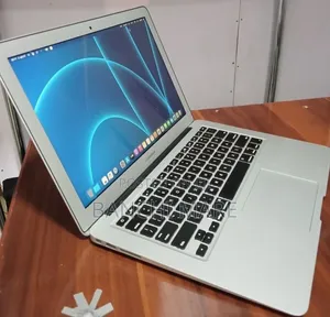 New Laptop Apple MacBook 2015 8GB Intel Core i5 SSD 128GB