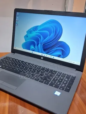 New Laptop HP 250 G7 8GB Intel Core i7 SSD 1T