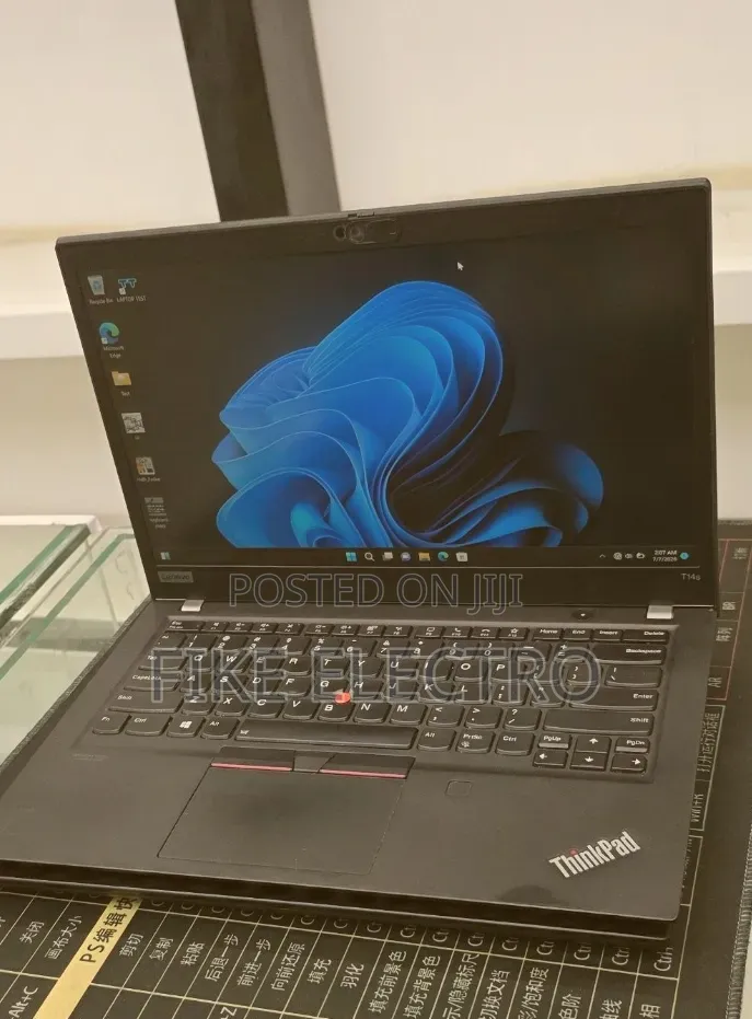 New Laptop Lenovo ThinkPad T14s Gen 2 16GB AMD Ryzen 5 SSD 512GB
