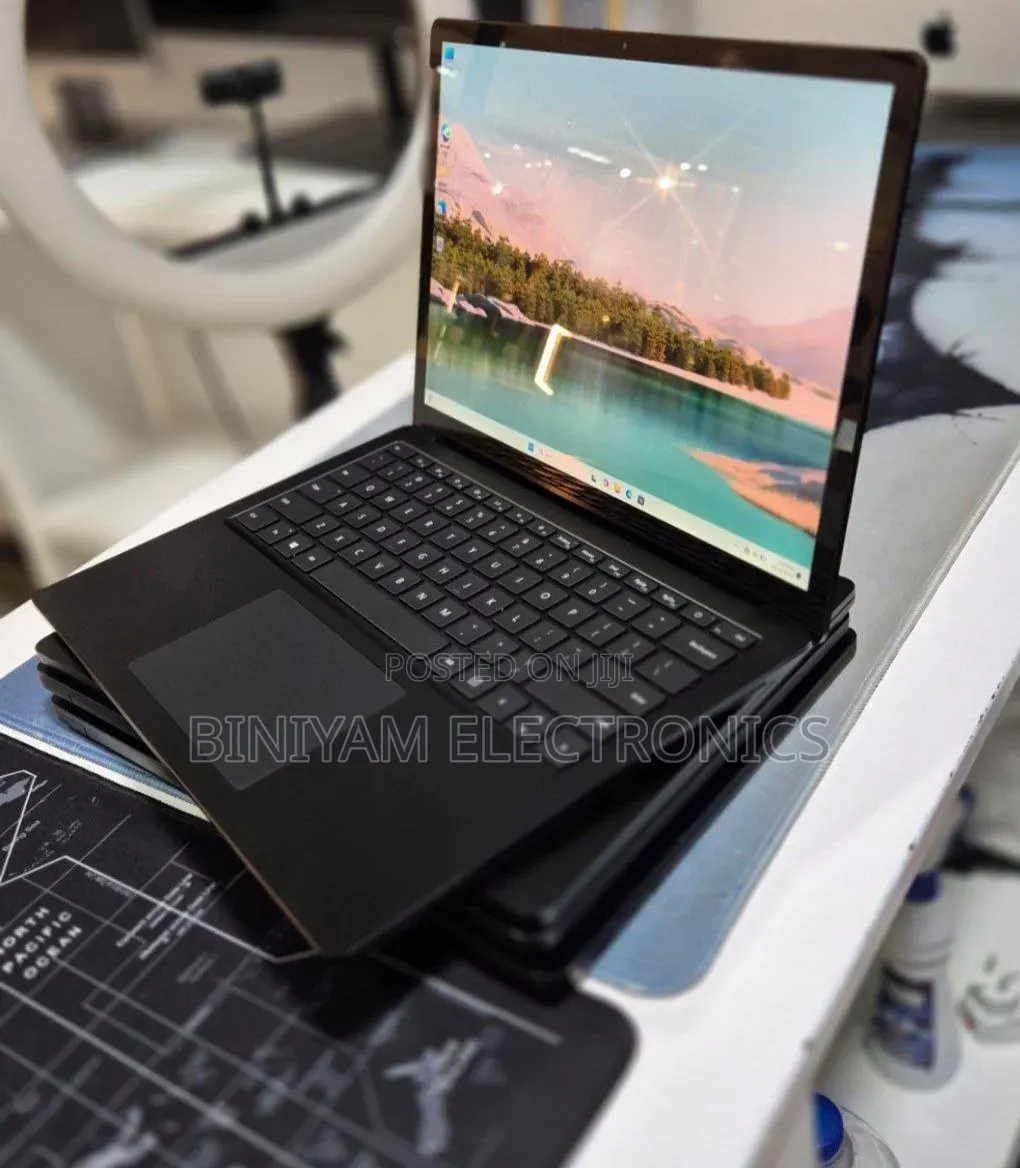 New Laptop Microsoft Surface Laptop 3 16GB Intel Core i5 SSD 256GB