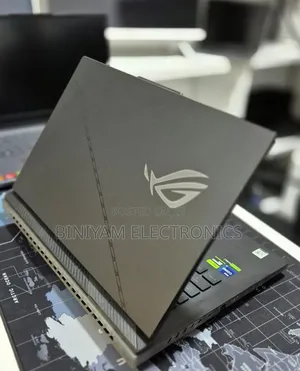 New Laptop Asus ROG Strix G18 32GB Intel Core i9 SSD 2T
