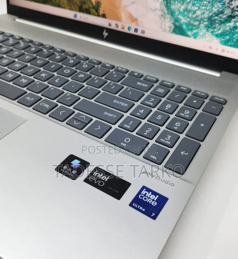 New Laptop HP 16GB Intel Core Ultra 7 SSD 1T