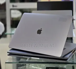 New Laptop Apple MacBook Pro 2017 16GB Intel Core i7 SSD 512GB