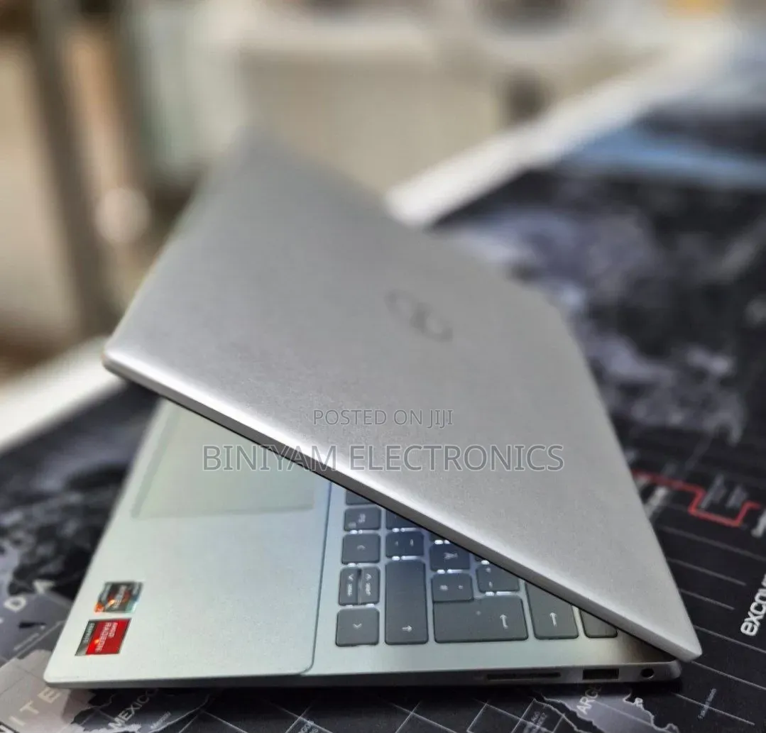 New Laptop Dell Inspiron 14 5435 16GB AMD Ryzen 7 SSD 1T