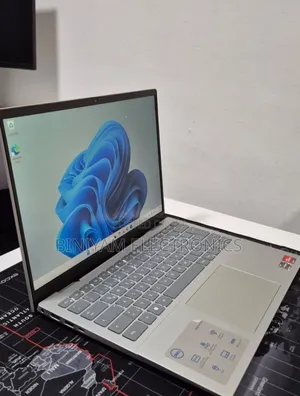 New Laptop Dell Inspiron 14 5435 16GB AMD Ryzen 7 SSD 1T