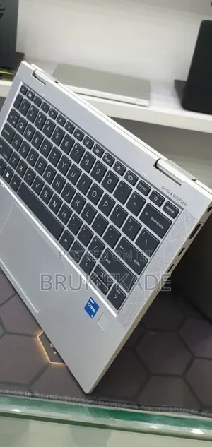 New Laptop HP EliteBook x360 1030 G8 16GB Intel Core i5 SSD 512GB
