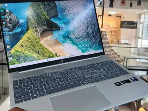New Laptop HP Pavilion 15 16GB Intel Core Ultra 7 SSD 1T