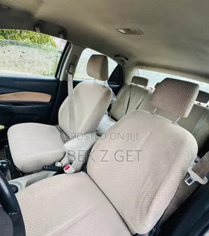 Toyota Yaris 2006 Gold