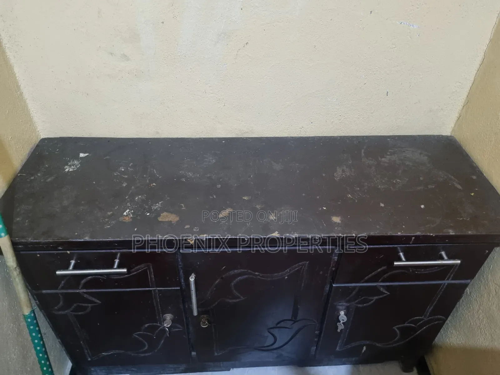 Kitchen Cabinet